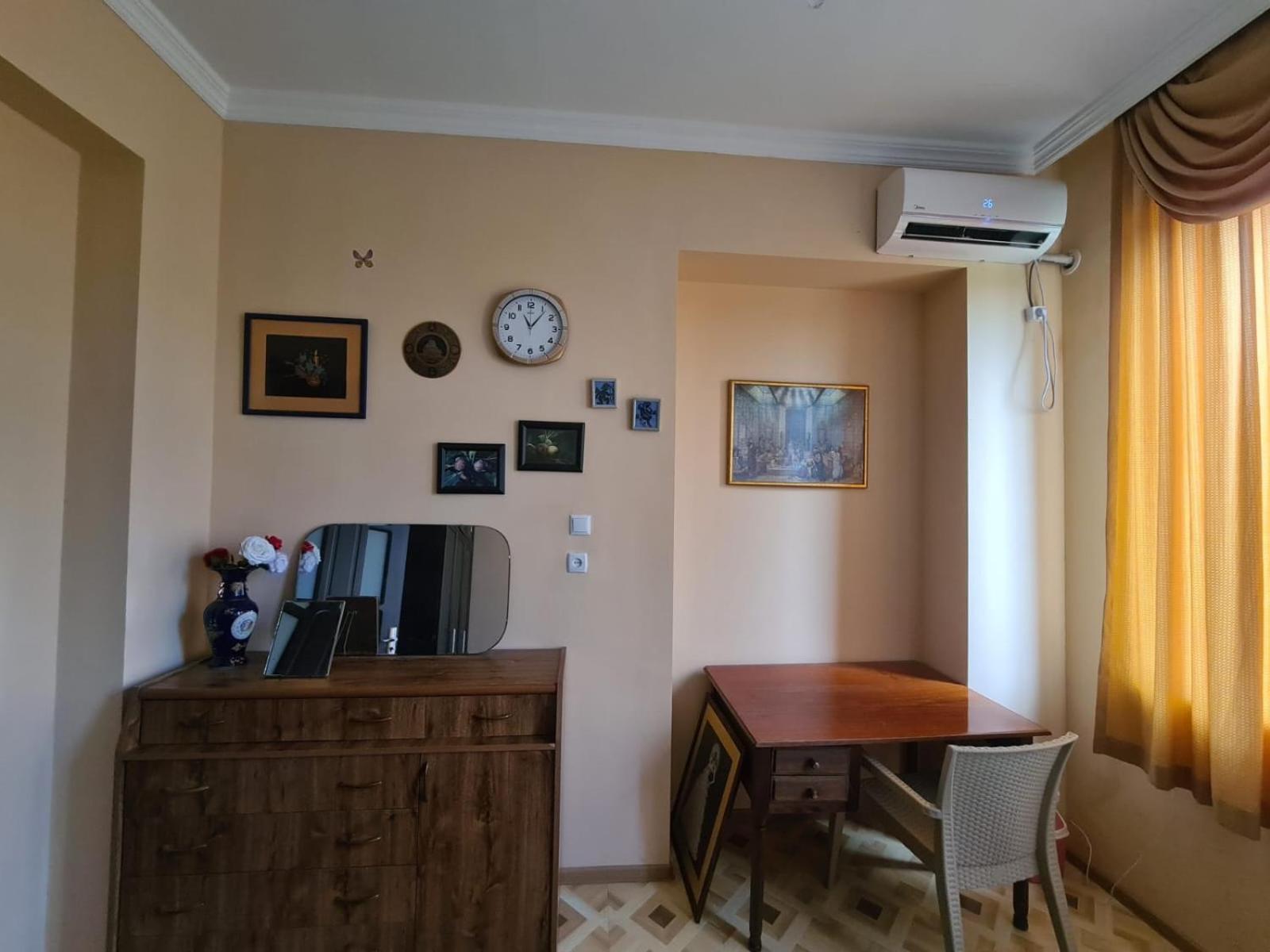 Camellia Hotel Кутаиси Екстериор снимка