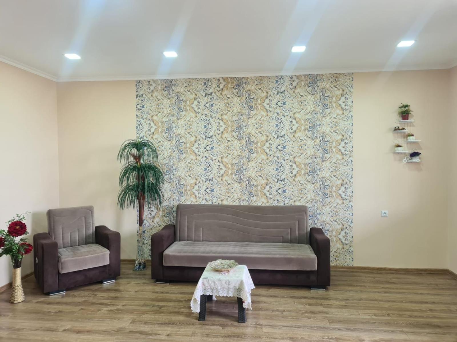 Camellia Hotel Кутаиси Екстериор снимка