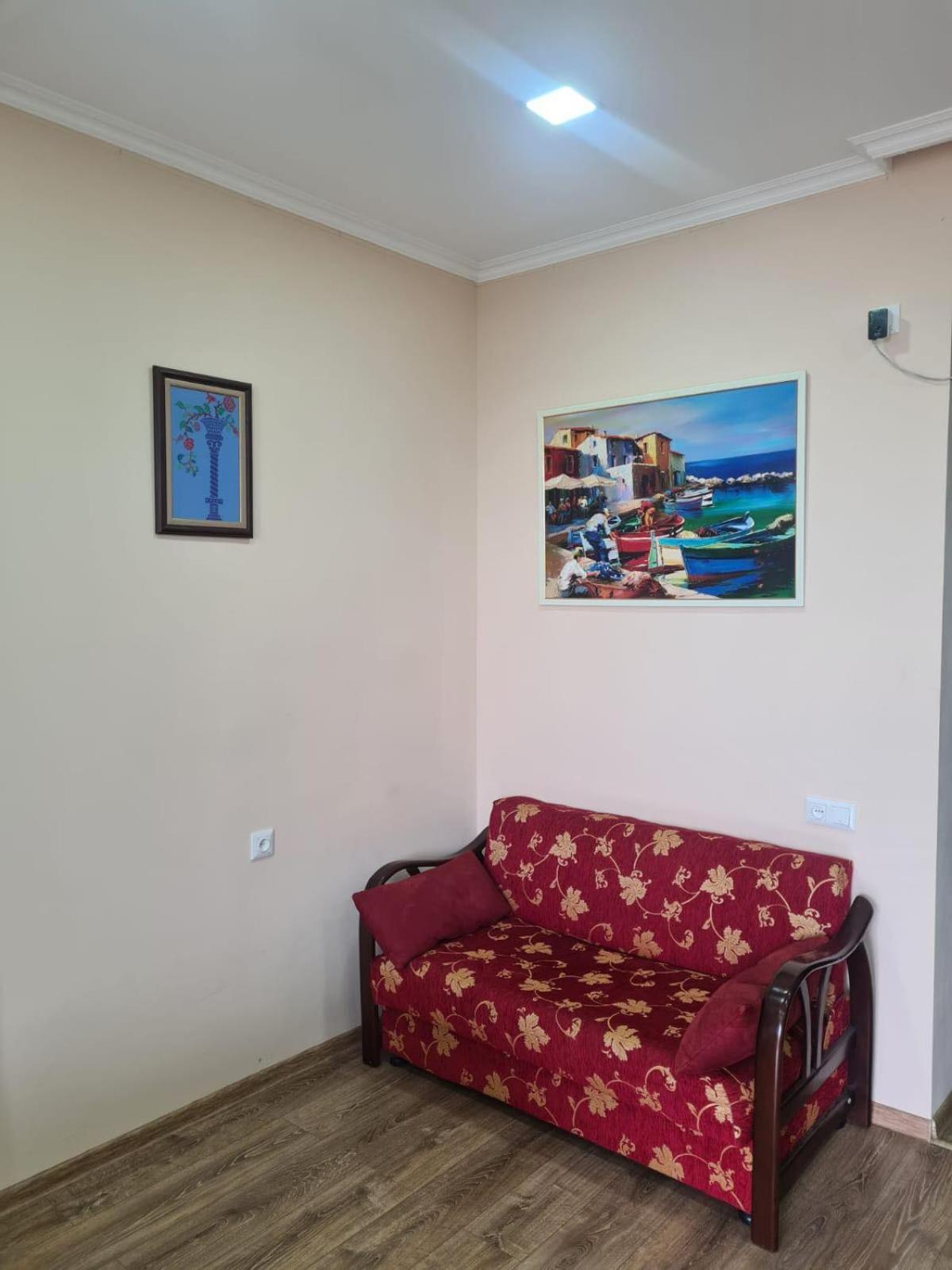 Camellia Hotel Кутаиси Екстериор снимка